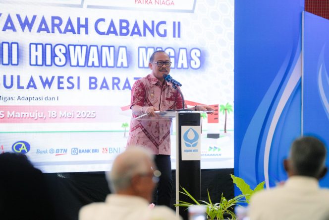 
					Gubernur Sulbar Suhardi Duka Hadiri Muscab II Wismana Sulbar.