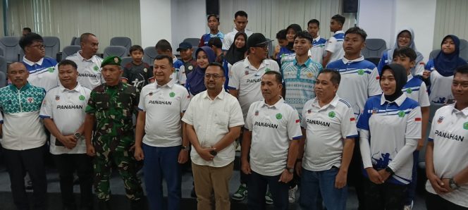 
					Sulbar Kirim 36 Atlet Panahan Terbaik di Kejuaraan Y.A.C Archery Tournament di Palu