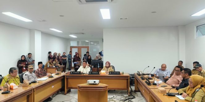 
					Komisi II DPRD Sulbar Terima Audiensi Masyarakat Tadui, Soal Polemik HGU Pemanfaatan Lahan