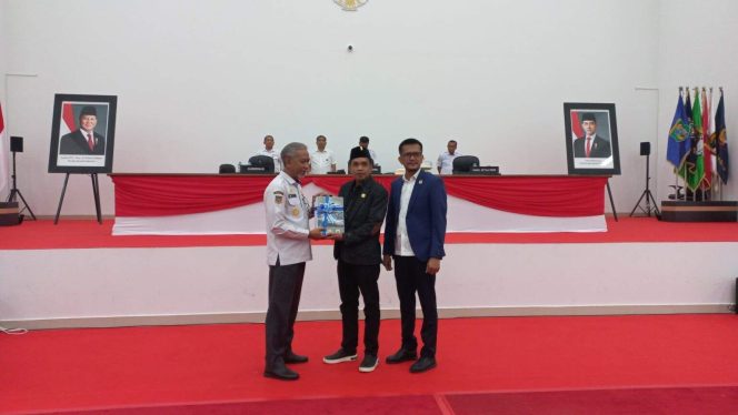 
					DPRD Sulbar Gelar Paripurna Penyerahan Ranperda RPJMD 2025–2029
