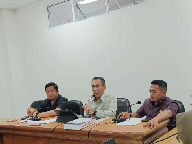 
					DPRD Sulbar Gelar RDP Bahas Dampak Lingkungan di Pasangkayu