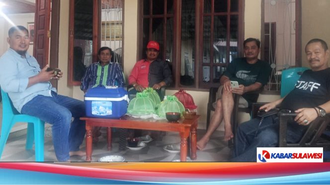 
					Ketua DPW PKSS Sulbar Silaturahmi ke Sejumlah Tokoh Sulawesi Selatan Yang Ada di Mamuju.